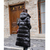 Doudoune noire longue et fine à col haut pour femme
