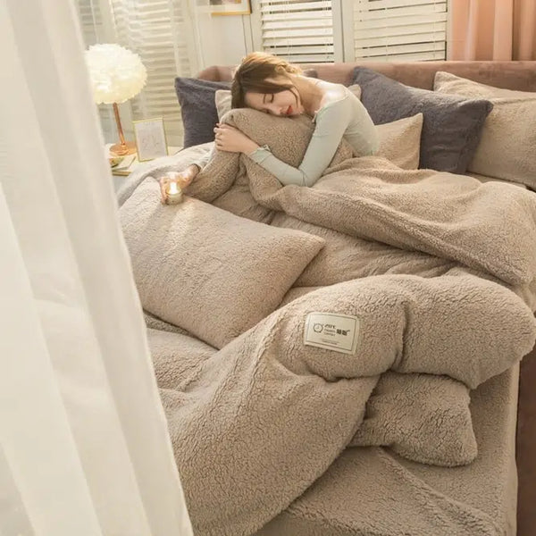Parure de lit marron effet fourrure – Le Royaume du Bébé